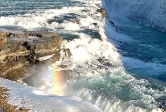 冰岛经典黄金圈一日游【雷克雅未克往返·18人英文小巴团】【雷克雅未克-Hveragerði小镇-Kerið火山口-黄金圈-雷克雅未克】