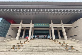 许昌博物馆讲解【2H深度人工讲解+无线耳麦】【贴心服务保障：含门票预约服务，免抢票困扰，提供上下午多场次选择】