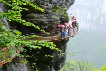 矮寨大桥+悬崖栈道+墨戎鼓镇+《凤凰样子》一日游【8人小团，轻松出行！】