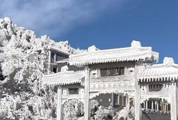 南昌庐山风景名胜区 山顶景点可住牯岭街·含160通票一周有效【南昌旅游巴士去·庐山风景名胜区牯岭街核心景点·一日游·含160通票7天有效·含导游人工讲解·免预约】