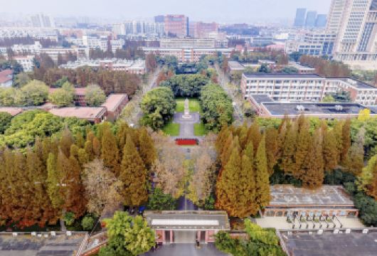 复旦大学(邯郸校区)本校学生讲解/校园生活分享/VIP服务【[特色]本校学生讲解（非旅行社导游）】