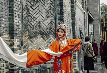 成都博物馆+人民公园+宽窄巷子+九眼桥一日游【古今蓉城风情 | 可选英文导游 | 专车接送 | 行程可调 | 可定制行程】