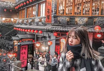 台湾观光巴士{观光局主导}～夜九份探索之旅[拼车.2人成行}【可以附加 英.日.韩.泰.越南.菲律宾.印尼.马来.等多种语言.订购栏目中订购英文.备注栏中告知即可】