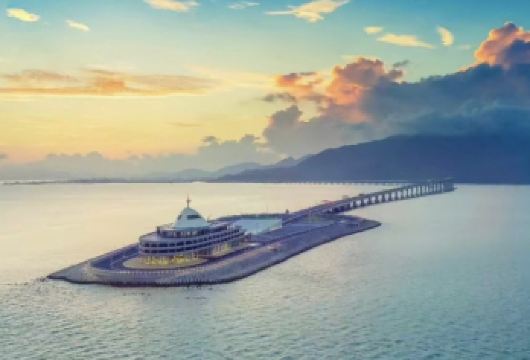 坐车上港珠澳大桥+珠海大剧院+渔女一日游【包车游+上门接送】【私家旅行：一单一团，不拼客，享专属旅行；品质服务：5座/7座车上门接送，专职司机护航】