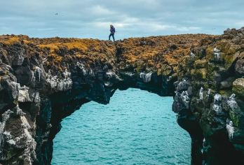 冰岛雷克雅未克-太阳航海者-蓝湖可追极光多日包车-精选【专属客服和本地中文司机，一家一团包车】