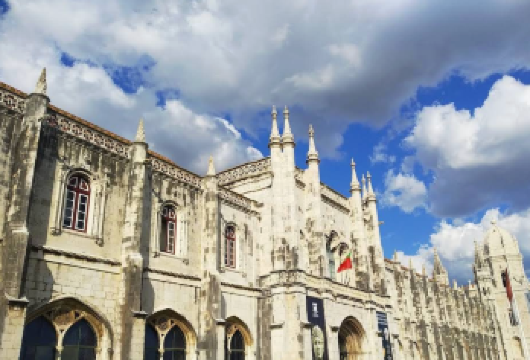 葡萄牙里斯本-贝伦区-热罗尼莫斯修道院【中文专车-惬意舒适】【中文专车出行，行程自己定义，无需等待，专属贴心服务，尽享惬意旅程】