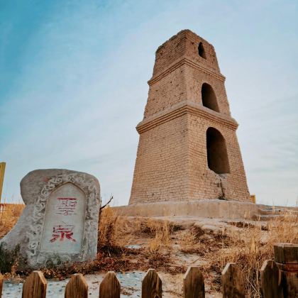哈密市区一日游|哈密王府奇石宴+哈密瓜园+博物馆+阿勒屯古街