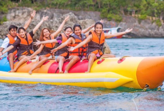 巴厘岛**水上运动探险——丹绒贝诺瓦（含接送服务）【在巴厘岛著名的丹戎贝诺瓦享受***的水上运动体验 适合家庭、情侣和冒险爱好者 专业教练与国际安全标准】