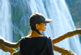 贵州黄果树景区+天星桥景区+陡坡塘瀑布一日游【8人内小团】【[2-8人小团：随走随停错峰玩]好服务还有好价格，纯玩品质小团，上门接送晚出发，被购物敢退一赔一】