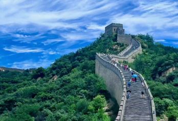 八达岭长城一日游【送升旗+含门票午餐+五环内接+鸟巢外景】【正规旅游空调大巴，全程高速直达，已消毒，保证每人一座，儿童也有座，大巴车可免费存放行李，舒适出行!】
