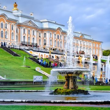 圣彼得堡夏宫花园+喀琅施塔得+冬宫之旅【中文专车/行程可调】