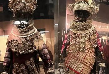 贵阳黔灵山公园+贵州省博物馆+观山湖公园+上门接送/行程可调【不用早起，点对点接送，自由小团，精致小团，来看看黔灵山的灵猴，舒适一日游，轻松亲子游】