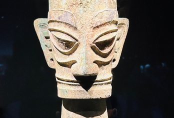 成都三星堆+都江堰一日游（2-8人拼小团|2人起成团）【含景区门票 | 三星堆精讲服务+耳麦 | 都江堰讲解服务】