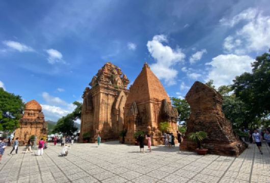 芽庄市区包车半日游：景点可自选+时间可选上午或下午+上门接送【一家一团+专车服务+纯玩体验+避雷避坑带您玩转芽庄市区及周边热门景点】