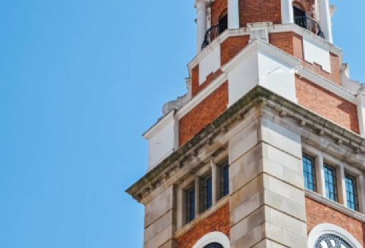 【香港一日游-升级港式茶餐】45人高端团+看维多利亚港夜景【[三重体验维港]①星光大道赏港岛天际线 ②天星小轮横渡维港 ③太平山顶俯瞰壮阔的港湾】