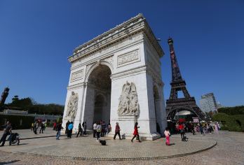 深圳大梅沙+中英街+世界之窗一日游【全市上门接（2人起）】【2人起，全市范围上门接；1人报名请到集合点集合。】