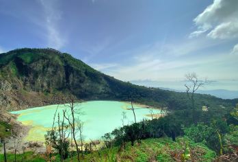 印度尼西亚万隆卡普定火山湖白火山湖+覆舟火山一日游【包车】【一手印尼地接资源，一对一专属客服，专车自在游玩，品质有保障】