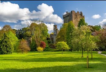 爱尔兰科克布拉尼城堡+卡瑟尔岩一日游【包车|中英文双语】【《国家地理》推荐的旅游目的地之一，中世纪城市】