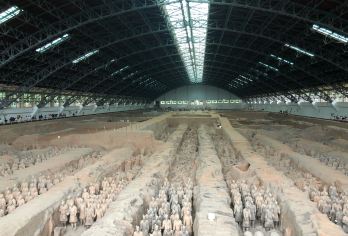 兵马俑+西安千古情一日游【私家小团/手作秦俑/三环内接】【[私家小团]亲子游/情侣游/闺蜜游，出发时间自由，睡到自然醒，专职司机带您游玩；】