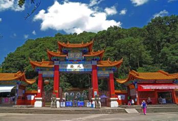 昆明石林风景区+金殿公园一日游【二环内接送丨甄选私家团】【[产品保障]一手操作，品质保障，让您安心出游，绝无后顾之忧！】