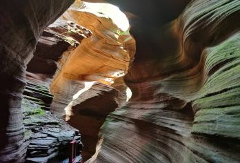 陕西延安甘泉大峡谷一日游【专线导游+纯玩无购物+上门接送】【[发团保障]天天发团，优质服务，纯玩无购物，让您感受陕北风土人情。】