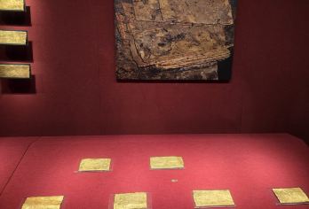 南昌海昏侯国一日游东林大佛桃花源记天下第一泉海昏侯遗址公园【庐山桃花源记写诗地陶渊明，天下第一泉、佛教圣地东林大佛、南昌海昏侯、海昏侯墓园黄金饼马蹄金】