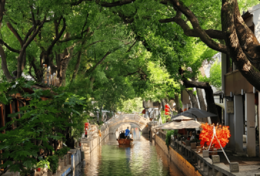 同里水乡私人旅游：水乡与苏州园林二合一【一次体验原汁原味的中国水乡风情和被联合国教科文组织列为世界遗产的苏州园林 乘坐私人木船，在茶馆欣赏当地表演。 本次旅行为私人定制，仅限您的团队参加！】