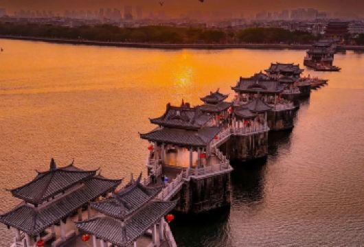 「2-8人团」潮州/汕头·韩文公祠+广济桥+开元寺包车一日游【[多地接送]汕头/潮州市区或汕头站/潮汕站范围均可以接送，可异地上下车游玩更省心（可咨询补差价）】