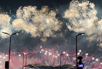 【堪比内场视角】浏阳烟花秀烟花营地门票往返大巴可选自驾单票【[春节预售]2月21日春节烟花秀】