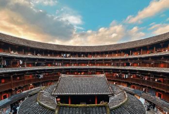 福建土楼景区云水谣景区一日游 导游讲解特色餐景点门票上门接送【一价全包：全程无自费景点，交通/门票/午餐/导游，费用全含】
