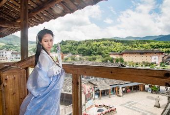 南靖云水谣古镇+怀远楼+和贵楼一日游【多套餐可选+上千好评】【[双世遗精华串联，不走回头路]两大核心土楼（和贵楼、怀远楼）与标志性景观（百年老街、千年古榕、水车）】