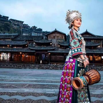 贵州凯里+西江千户苗寨一日游/悦享低价-登观景台-赏苗族文化