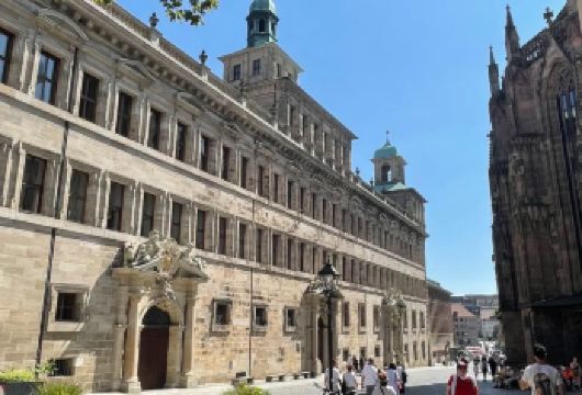 德国纽伦堡市区-纽伦堡城堡-圣塞巴都堂可或周边包车-精选【专属客服和本地中文司机，一家一团包车】