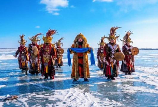 马踏冰面、号子震天！查干湖出鱼瞬间5座/7座可选10小时暖车【[1单1团·纯玩·专车]】