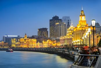 上海陆家嘴+豫园+城隍庙+南京路步行街+东方明珠+外滩一日游【专车接送|行程可调|可定制行程】