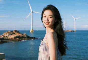 福州平潭岛一日游仙人井8人团•北部湾-长江澳-镜沙-北港村【贯穿平潭南北线·五大网红景点一网打尽山海双重奏｜一天看遍风车、礁石、玻璃栈道与白金沙滩，解锁网红机位】