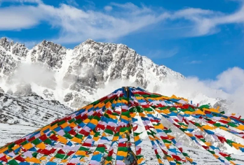 张掖巴尔斯雪山一日游【2~8人小团/上门接送】【[小团出行]最多8人，舒适安全性能高，精品推荐，张掖西站、主城区酒店免费接送。】