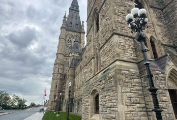 加拿大渥太华国会山+拜沃德市场一日游/-行程可调-可定制【专属客服和本地中文司机，一家一团包车】