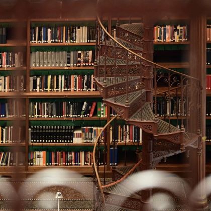 荷兰阿姆斯特丹科学中心+海事博物馆+中央图书馆包车一日游