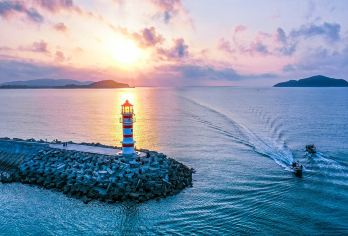 山海赴约【万宁】行｜打卡神州半岛+石梅湾+日月湾〖包车游〗【一线连玩三湾：一站式畅玩神州半岛 + 石梅湾 + 日月湾，不走回头路，网红海岸线一次性打卡全覆盖。】