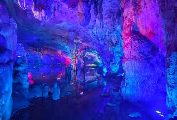 清远连州地下河+湟川三峡+南岗千年瑶寨瑶王屋一日游可英文服务【可提供英文及小语种导游服务-往返接送-可选导游-可代订门票】