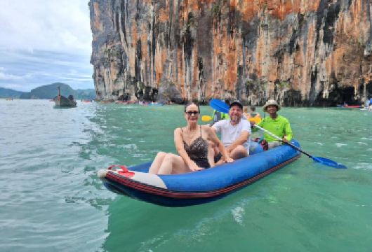 泰国普吉岛攀牙府007岛+大姚岛快艇一日游【乘坐独木舟探索盘拿岛洞穴和泻湖，欣赏隐藏的洞穴欣赏水天一色】