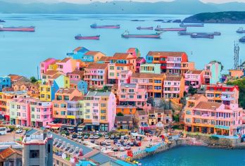 温岭CityWalk·七彩小箬村+25°避暑长屿硐天包车1日【车辆正规营运车辆，手续齐全，干净卫生，更宽，更舒服；】