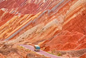 七彩丹霞+平山湖大巴车一日游（含门票）【官方品质】