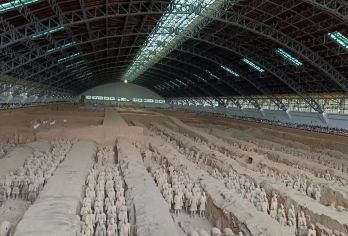 兵马俑+华清宫一日游（12人精致小团 /可选亲子9人团）【一日穿越千年，看兵马俑的宏伟，华清宫的婉约。可选/12人精致小团/9人亲子团/长恨歌/驼铃传奇】