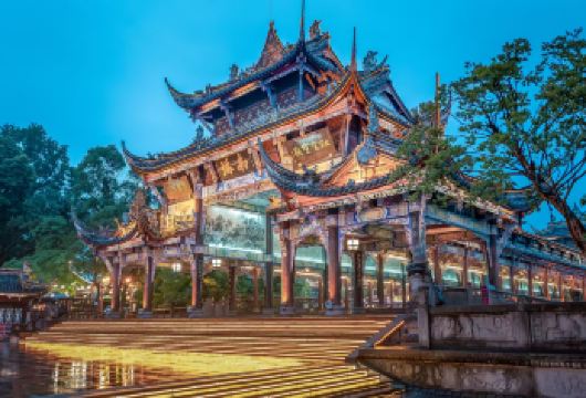 熊猫谷+都江堰+蓝眼泪一日游【2-6人纯玩小团｜南桥夜景】【[2-6人纯玩小团]| 主打松弛自由 | 贴心管家专属服务 | 只为给您更私密的旅行体验。】