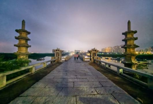 洛阳桥+风车岛+崇武古城+惠安女风情园+西沙湾一日游【6-8人小团，纯玩无推销无购物】