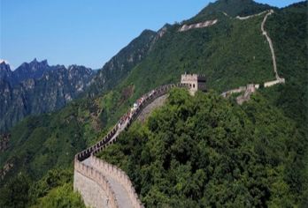 北京八达岭长城一日游【巴士直达景区7/10/12点流水发车【[多个套餐]可选7点//10点/12点八达岭一日游，流水滚动发车，根据您的时间可选择出发的班次】