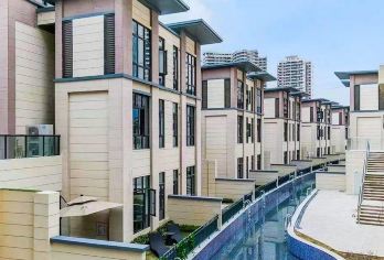 惠州南昆山依云四季两房一厅公寓（步行到泳道3-5分钟）【依云四季两房一厅公寓，步行到泳道3-5分钟，含1池温泉，不含泳道门票】