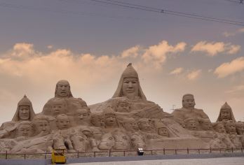 库布齐沙漠+美岱召+敕勒川哈素海一日游【可选2-6人精致小拼团，或私家独立包车游(多种车型选择）】